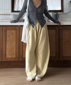 A牌刺繡字彎刀褲